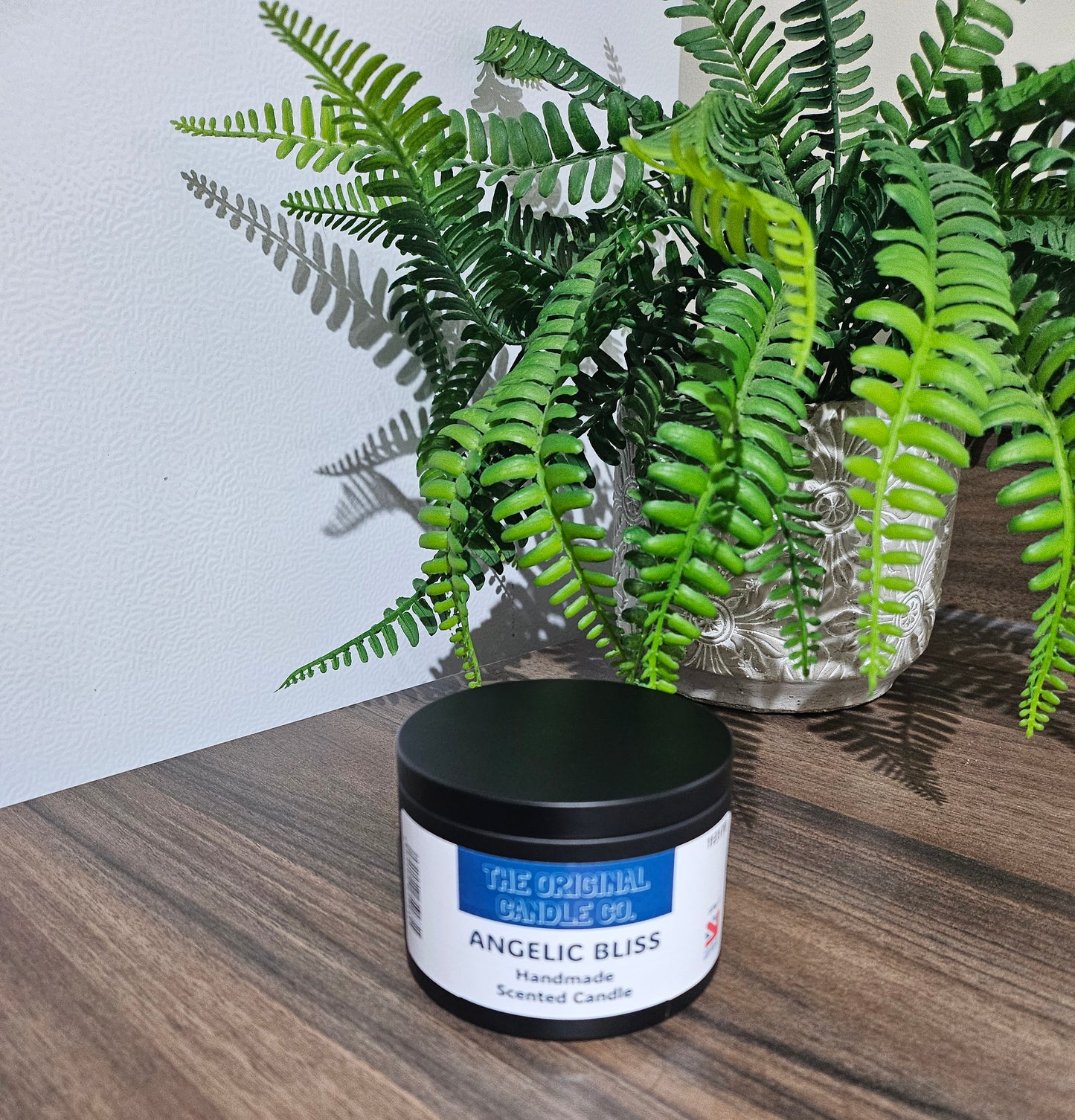 Expertly crafted by The Original Candle Company, this Angelic Bliss hand-blended scented candle tin offers a serene, uplifting aroma, designed to create a warm and inviting ambiance with delicate, indulgent fragrance notes.