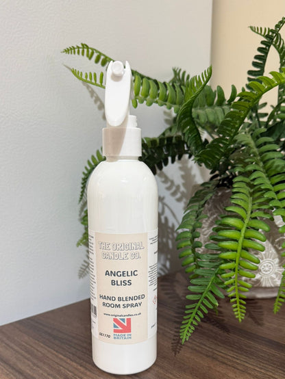 Expertly crafted by The Original Candle Company, this Angelic Bliss hand-blended room mist spray delivers a serene, ethereal aroma, designed to refresh any space with soft, heavenly fragrance notes.