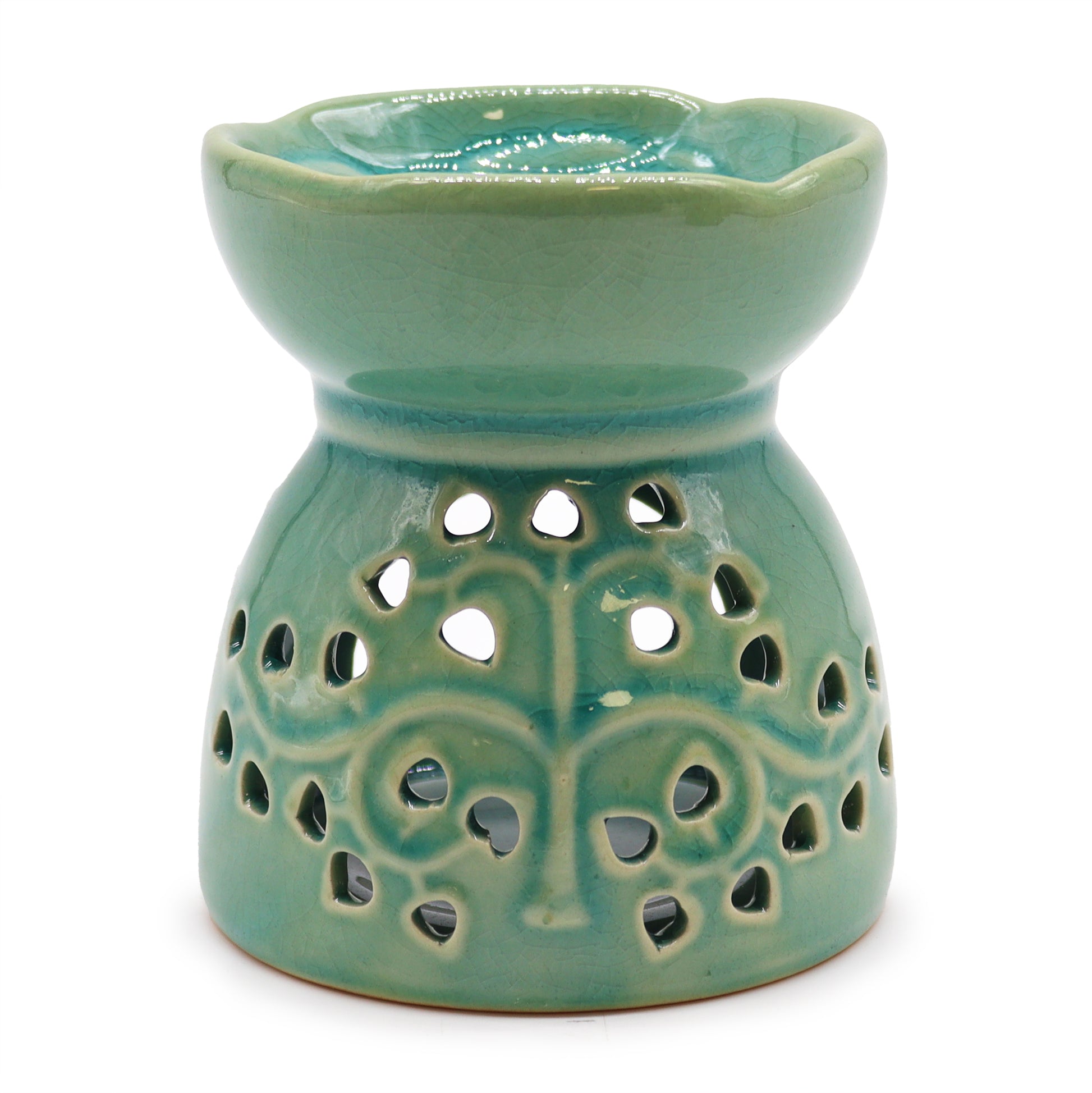 Carefully sourced by The Original Candle Company and featuring a classic tree of life design with a highly decorative glaze in blue, this oil burner and wax warmer will make an attractive decoration in any room.