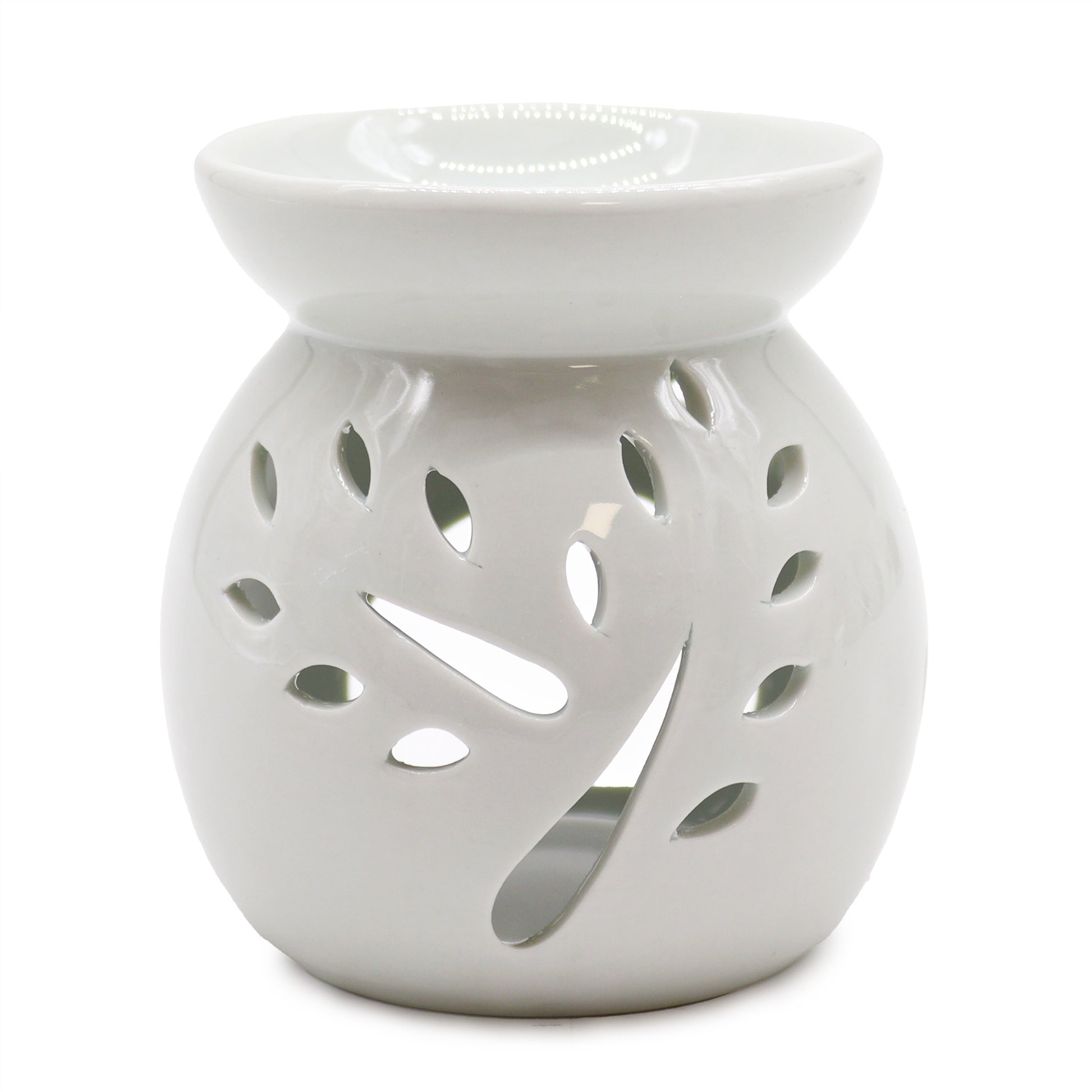 Carefully sourced by The Original Candle Company, this classic oil burner features a crisp white finish and an elegant tree cut-out design. Perfect for diffusing essential oils or melting wax, it creates a warm and inviting atmosphere with timeless charm.