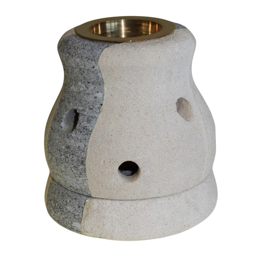 Carefully sourced by The Original Candle Company, this combo-shaped sandstone oil burner features a refined grey stripe accent, blending modern design with natural texture. Ideal for diffusing essential oils or melting wax, it brings effortless elegance to home fragrance rituals