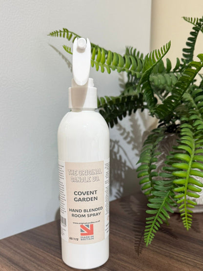Expertly crafted by The Original Candle Company, this Covent Garden hand-blended room mist spray delivers a sophisticated, floral aroma, designed to refresh any space with elegant, garden-inspired fragrance notes.