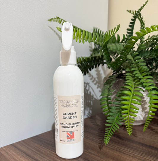 Expertly crafted by The Original Candle Company, this Covent Garden hand-blended room mist spray delivers a sophisticated, floral aroma, designed to refresh any space with elegant, garden-inspired fragrance notes.