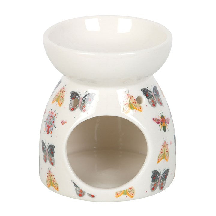 Featuring a deep oil dish, intricate floral bug design this oil burner and wax warmer is great for gifting and making that statement in any home.