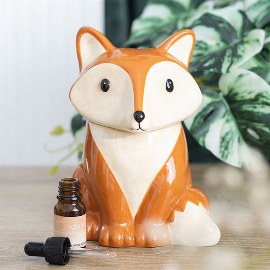 Add a touch of woodland whimsy to your home with this delightful fox-shaped oil burner and wax warmer. Simply remove the lid, place a tealight inside and add your favourite wax melts or diluted fragrance oil to allow the scent fill your space. Ideal for lovers of cute woodland creatures and cosy home enthusiasts. Always remove the lid whilst in use.