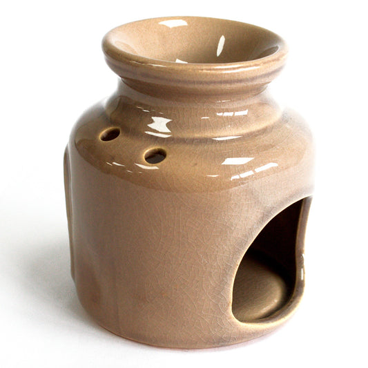 Designed for effortless use, this oil burner features a convenient tealight cut-out, allowing warm candlelight to flicker gently through its elegant frame. The open design ensures easy placement and removal of tealights while enhancing the burner’s cosy and welcoming charm.

