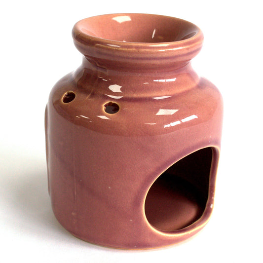 Designed for effortless use, this oil burner features a convenient tealight cut-out, allowing warm candlelight to flicker gently through its elegant frame. The open design ensures easy placement and removal of tealights while enhancing the burner’s cosy and welcoming charm.
