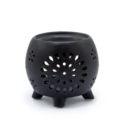 Carefully sourced by The Original Candle Company and featuring a squat pot style with flower purst pattern in matt black, this oil burner and wax warmer will make an attractive decoration in any room.