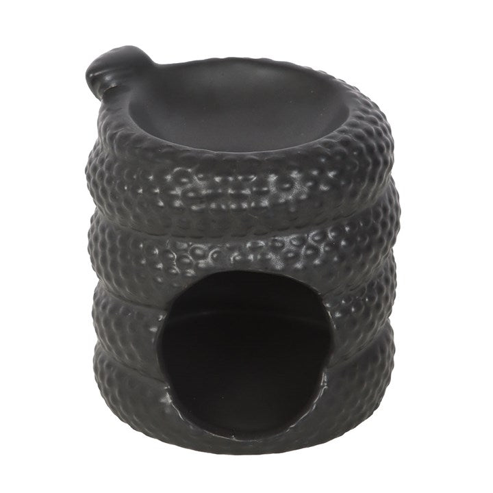 Perfect for those reptile lovers, this snake shaped oil burner and wax warmer in matte black carefully curated by The Original Candle Company will make a great piece in any home and be the perfect gift.