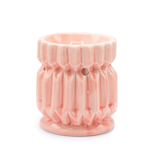 Carefully sourced by The Original Candle Company and featuring a geometric design with a highly decorative glaze in pink, this oil burner and wax warmer will make an attractive decoration in any room.