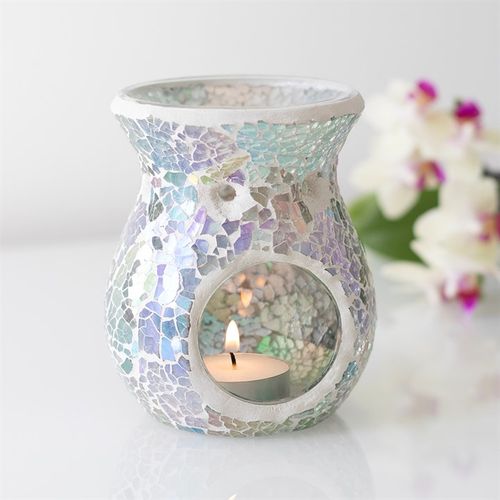 Featuring a stunning irridescent blue crackled glass design, this beautifully crafted oil burner and wax warmer will add a touch of class to any home.
