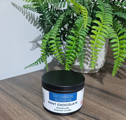Mint Chocolate fragrance candle featuring a delectable blend of creamy cocoa, sweet peppermint, and smooth vanilla, perfect for a cosy and comforting atmosphere.