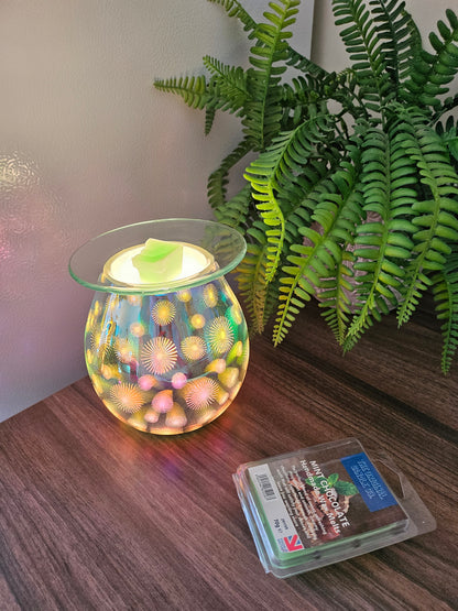 MINT CHOCOLATE Wax Melts from The Original Candle Co., blending refreshing peppermint and spearmint with silky milk chocolate and warm vanilla cream for a perfectly balanced sweet and cool fragrance. A handcrafted wax melt designed for indulgent relaxation.